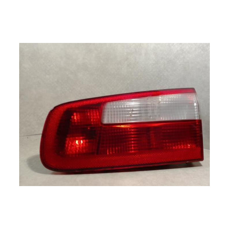 Feu arriere secondaire gauche (feux) RENAULT LAGUNA 2 PHASE 1 d’occasion