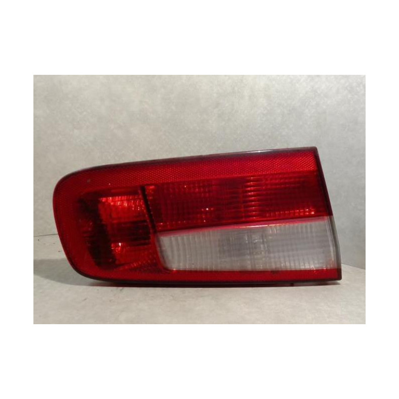Feu arriere secondaire droit (feux) RENAULT LAGUNA 2 PHASE 1 d’occasion