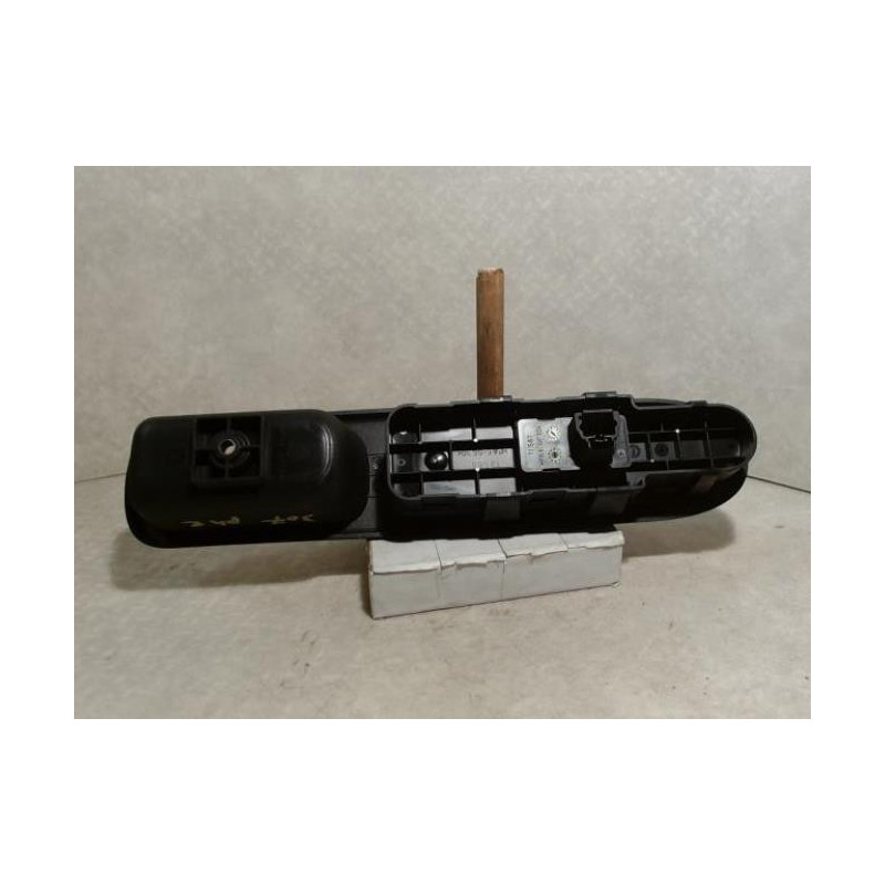 Interrupteur de leve vitre avant droit PEUGEOT 307 PHASE 1 d’occasion