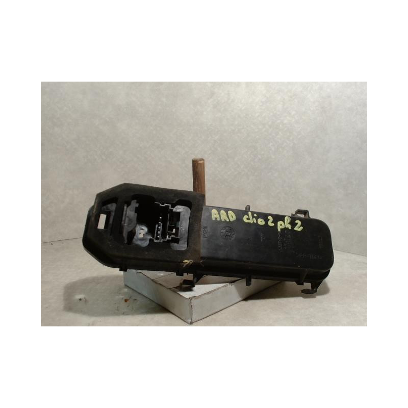Platine feu arriere droit RENAULT CLIO 2 PHASE 2 d’occasion