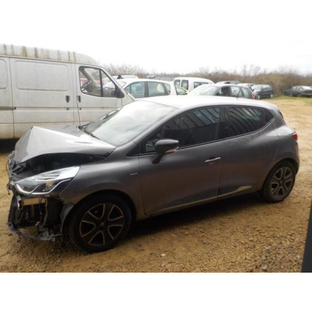 Feu arriere secondaire gauche (feux) RENAULT CLIO 4 PHASE 1 d’occasion