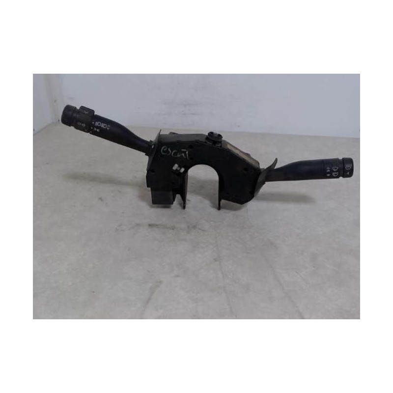 Com (Bloc Contacteur Tournant+Commodo Essuie Glace+Commodo Phare) FORD ESCORT 6 BREAK d’occasion