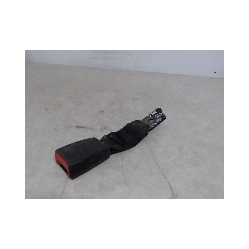 Attache ceinture arriere gauche BMW SERIE 5 E39 PHASE 1 d’occasion
