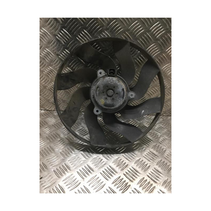 Helice de ventilateur RENAULT  d’occasion