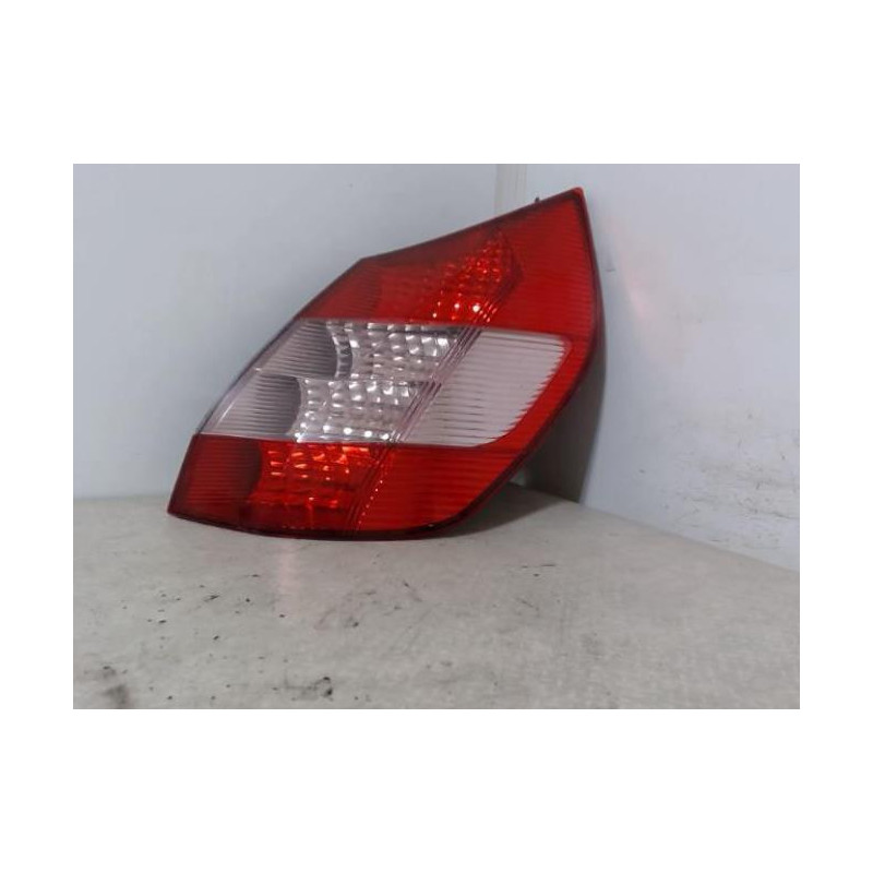 Feu arriere secondaire droit (feux) RENAULT SCENIC 2 PHASE 1 d’occasion