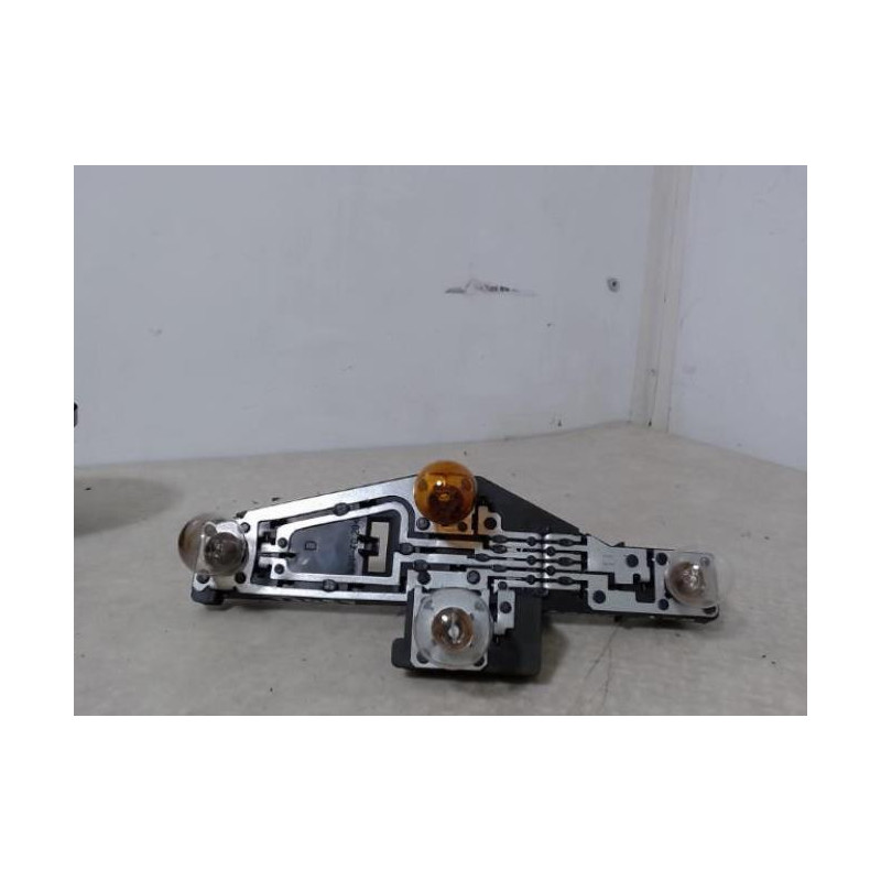 Platine feu arriere droit RENAULT LAGUNA 2 PHASE 1 BREAK d’occasion