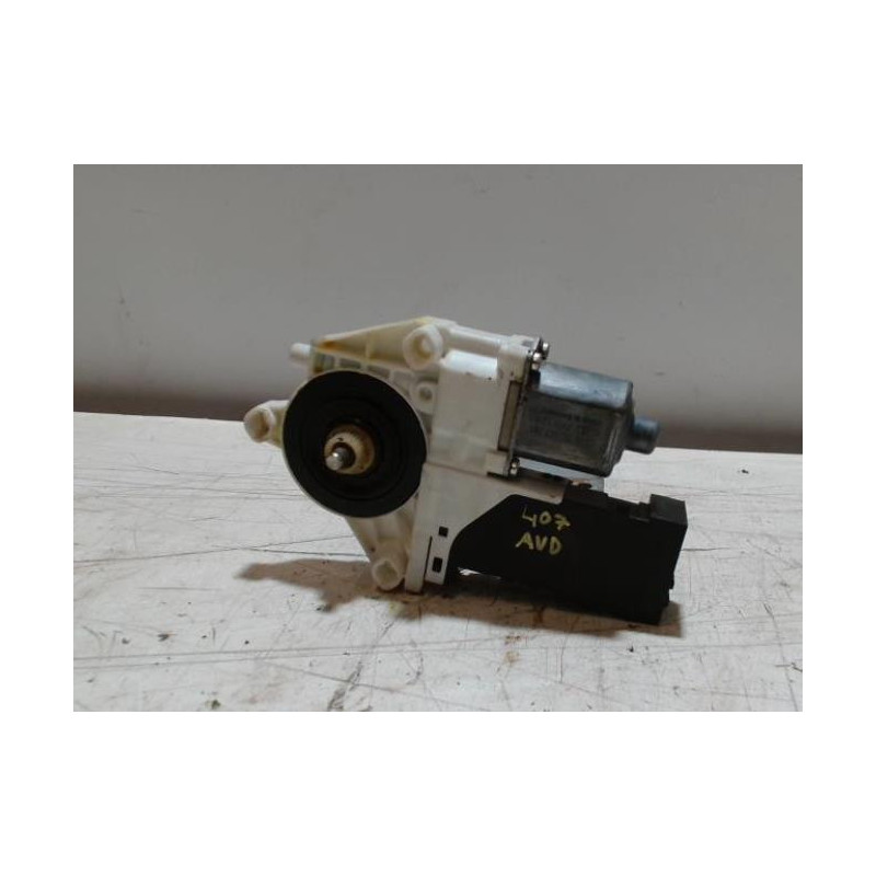 Moteur leve vitre avant droit PEUGEOT 407 PHASE 1 d’occasion