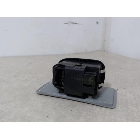 Interrupteur de leve vitre avant gauche PEUGEOT 306 PHASE 2 d’occasion