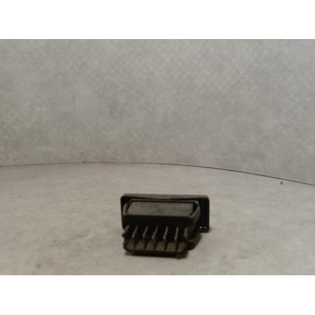 Interrupteur de leve vitre avant gauche PEUGEOT 205 PHASE 1 d’occasion