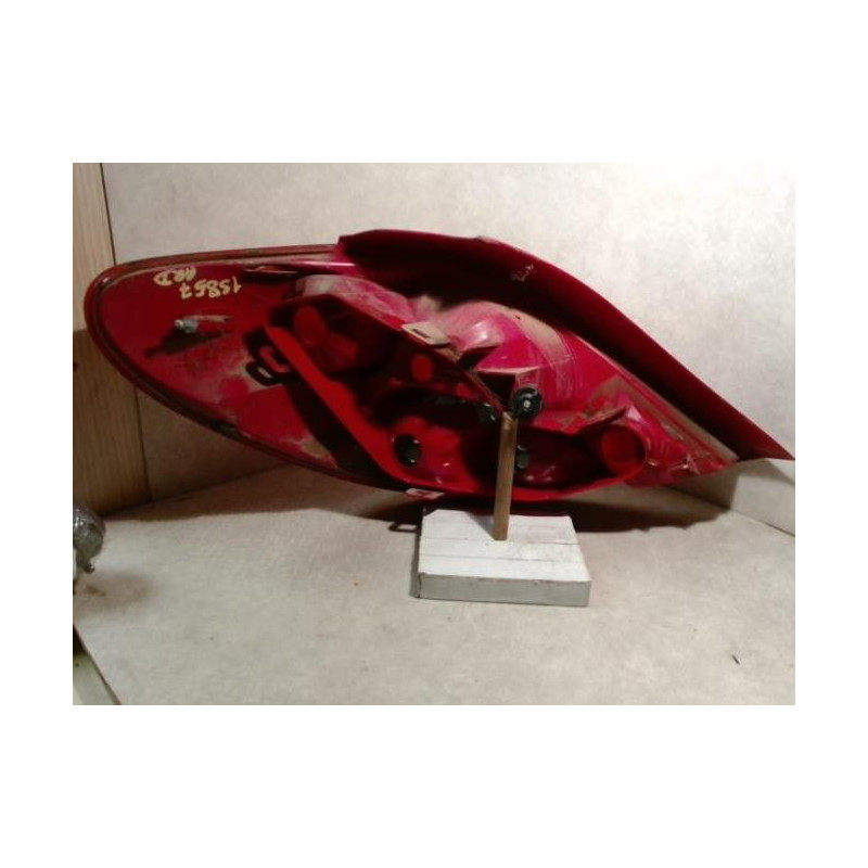 Feu arriere principal droit (feux) PEUGEOT 207 PHASE 1 d’occasion