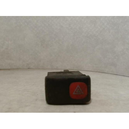 Bouton de warning VOLKSWAGEN POLO 3 PHASE 1 d’occasion