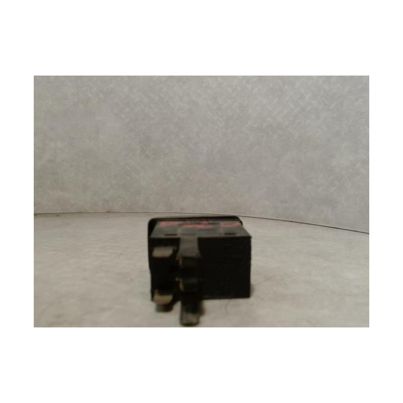 Bouton/Interrupteur VOLKSWAGEN POLO 3 PHASE 1 d’occasion