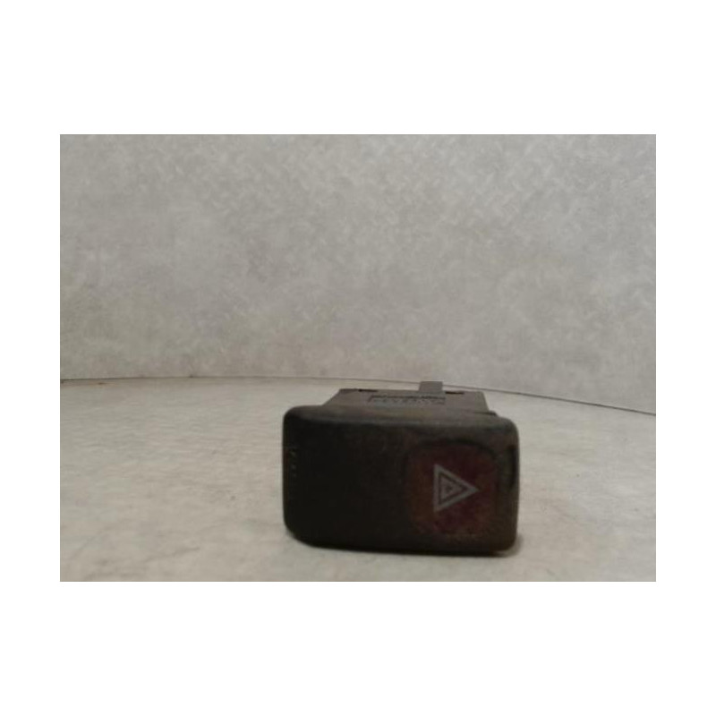 Bouton de warning VOLKSWAGEN  d’occasion