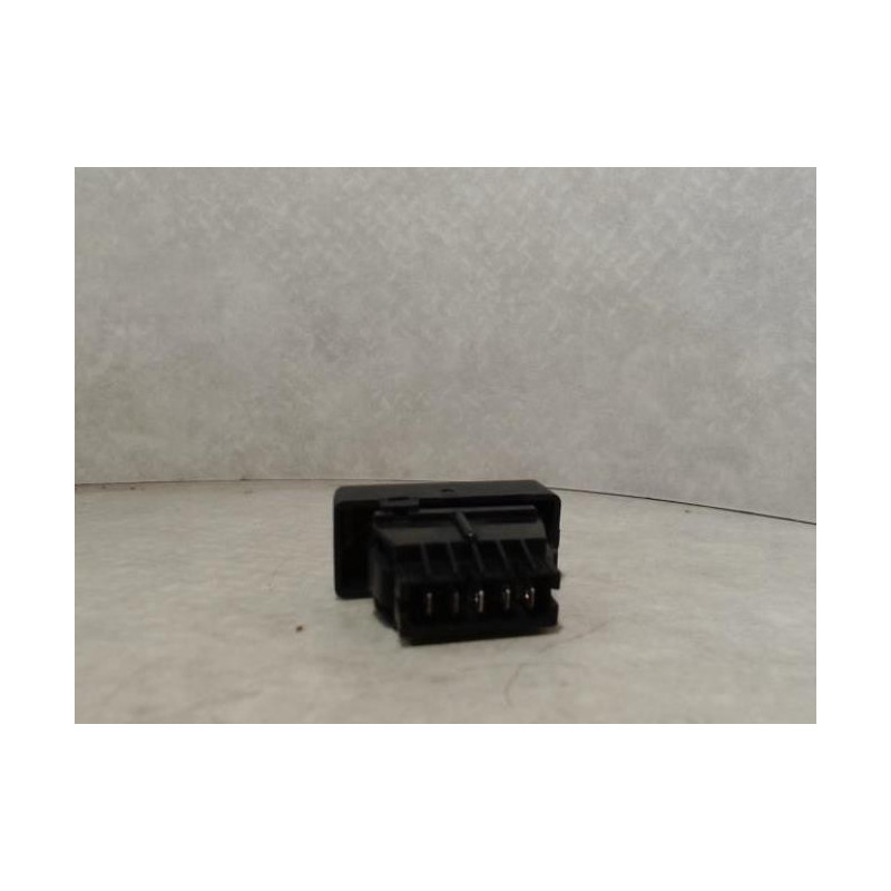 Bouton/Interrupteur RENAULT R19 PHASE 2 d’occasion