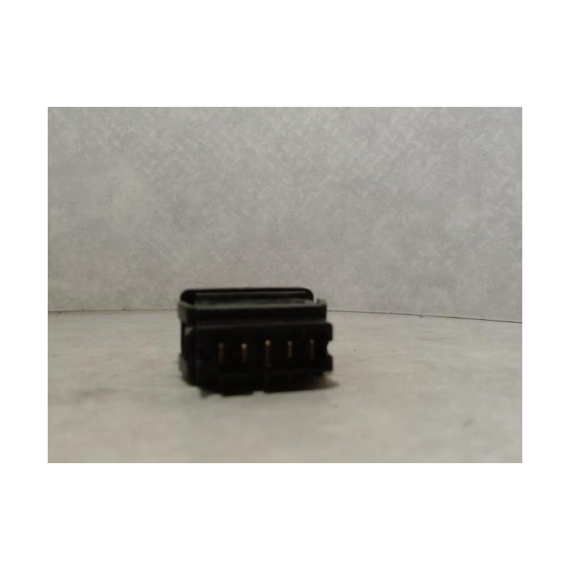Bouton/Interrupteur RENAULT R25 PHASE 1 d’occasion