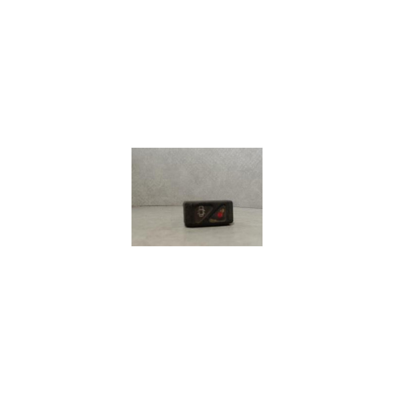 Bouton/Interrupteur RENAULT CLIO 1 PHASE 2 d’occasion