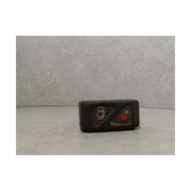 Bouton/Interrupteur RENAULT CLIO 1 PHASE 2 d’occasion