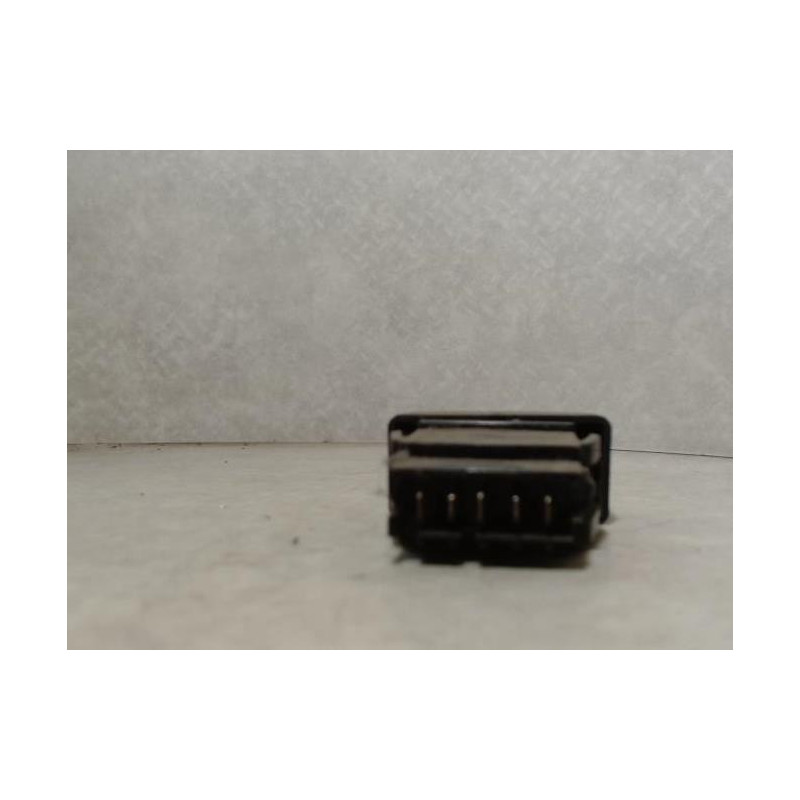 Bouton/Interrupteur RENAULT CLIO 1 PHASE 2 d’occasion
