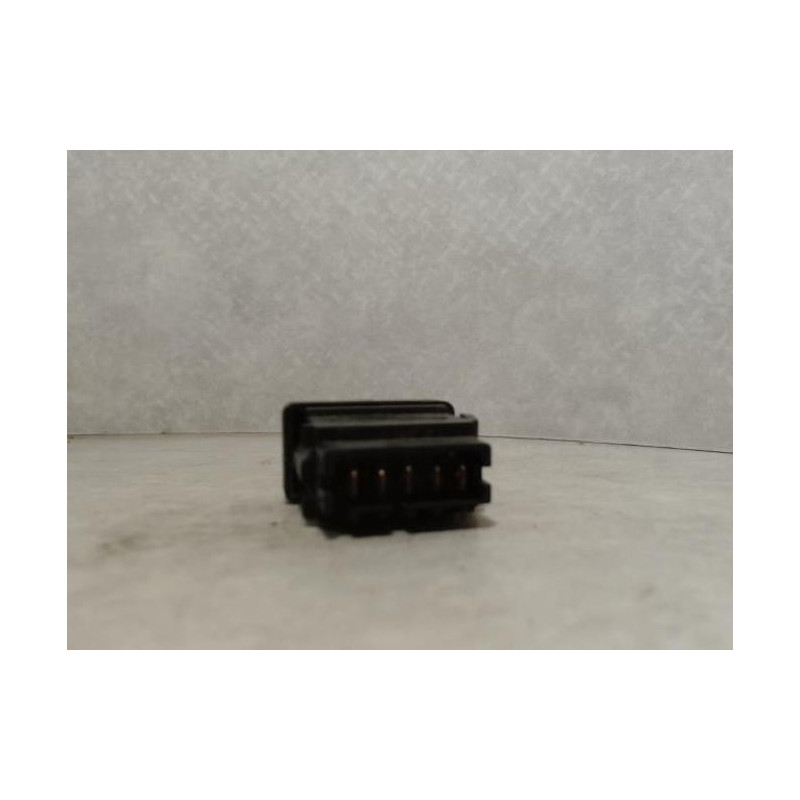Bouton/Interrupteur RENAULT R25 PHASE 1 d’occasion