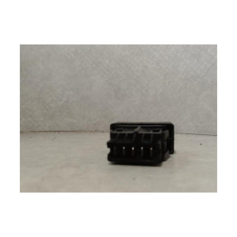 Bouton/Interrupteur RENAULT R21 PHASE 1 d’occasion