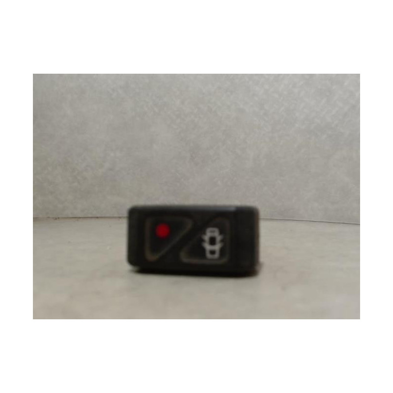 Bouton/Interrupteur RENAULT CLIO 1 PHASE 2 d’occasion