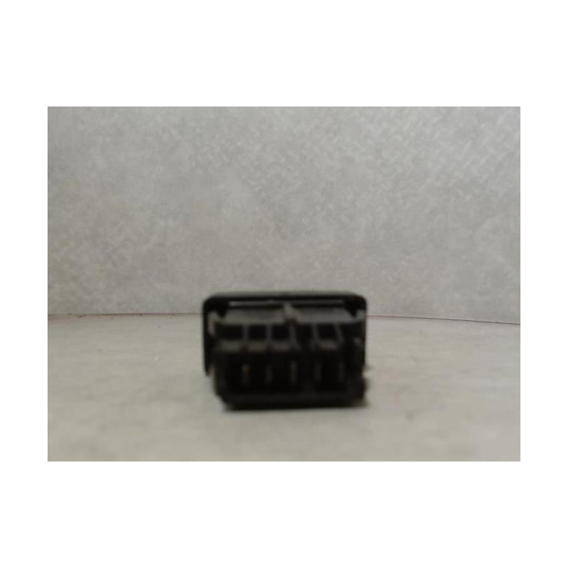 Bouton/Interrupteur RENAULT CLIO 1 PHASE 2 d’occasion