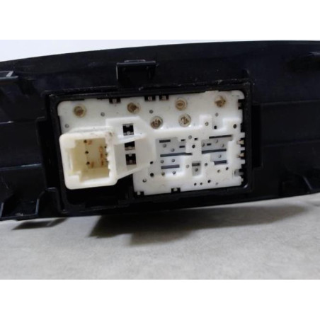Interrupteur de leve vitre avant droit TOYOTA AURIS 1 PHASE 1 d’occasion