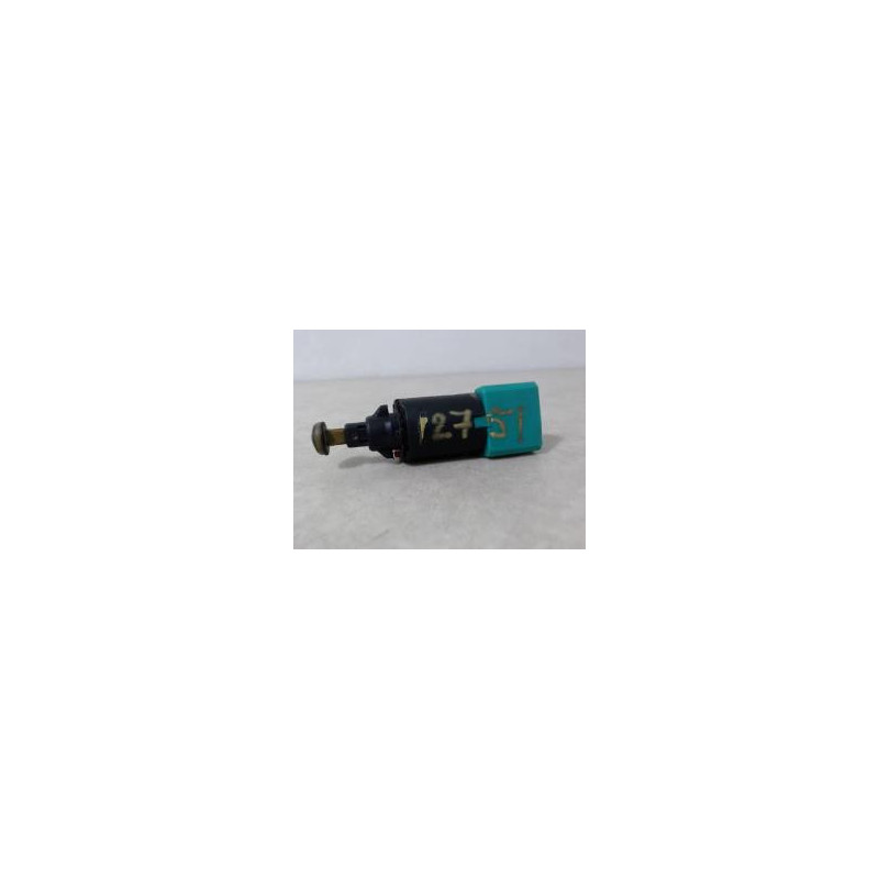 Contacteur feu stop PEUGEOT 206+ d’occasion