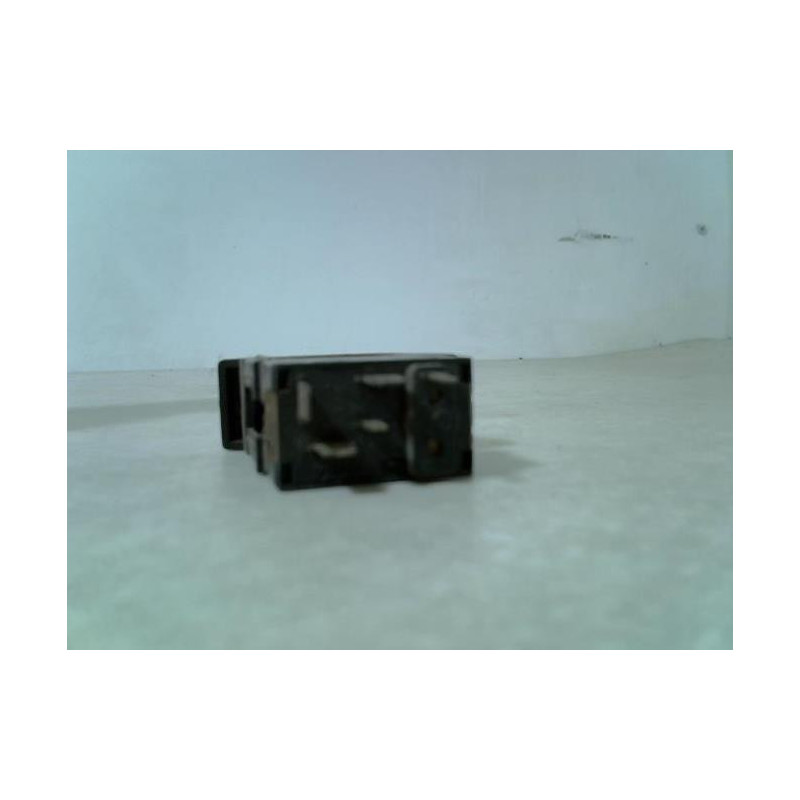 Commande anti brouillard arriere AUDI 80 3 PHASE 2 d’occasion