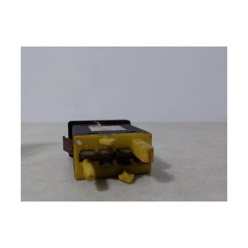 Commande anti brouillard arriere AUDI 80 3 PHASE 2 d’occasion