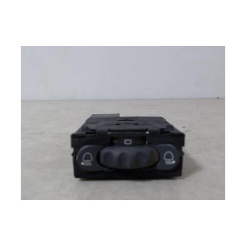 Commande de reglage hauteur de phare RENAULT CLIO 2 PHASE 1 d’occasion