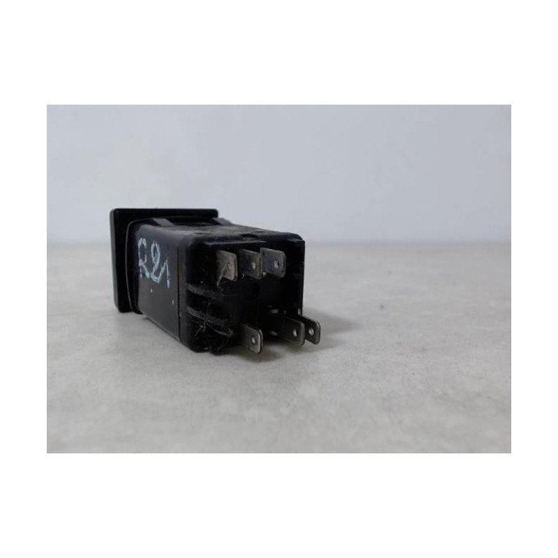Bouton/Interrupteur RENAULT R21 PHASE 1 d’occasion