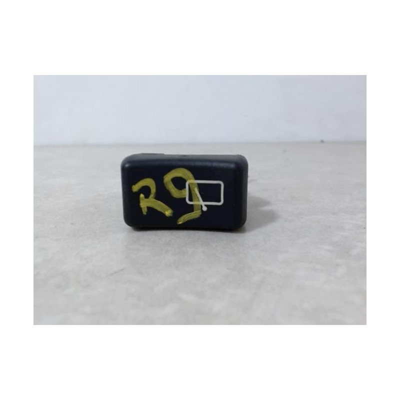 Bouton/Interrupteur RENAULT R9 d’occasion