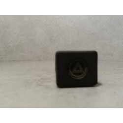 Bouton de warning RENAULT R19 PHASE 2 d’occasion