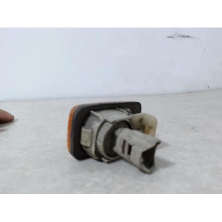 Repetiteur clignotant avant gauche (Feux) MITSUBISHI  d’occasion