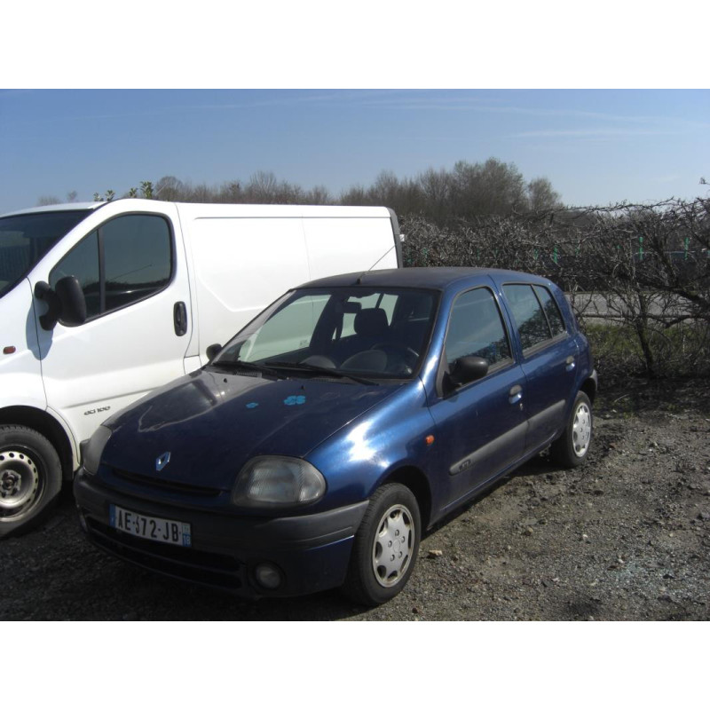 Eclairage de plafonnier RENAULT CLIO 2 PHASE 1 d’occasion