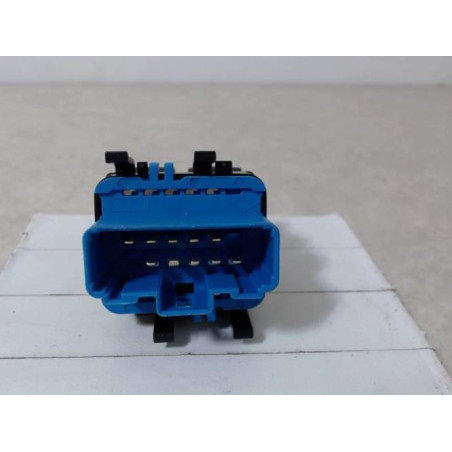 Interrupteur de leve vitre RENAULT CLIO 2 PHASE 1 d’occasion