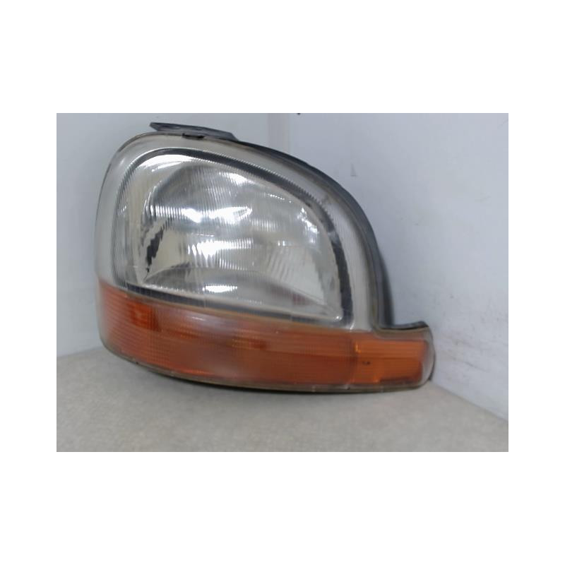 Optique avant principal droit (feux)(phare) RENAULT KANGOO 1 PHASE 1 d’occasion