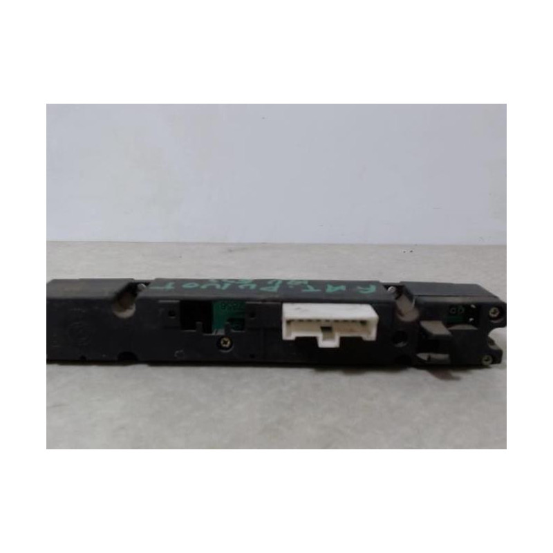 Bouton/Interrupteur FIAT PUNTO 1 PHASE 1 d’occasion