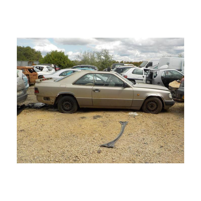 Platine feu arriere gauche MERCEDES 230 C124 PHASE 1 COUPE d’occasion