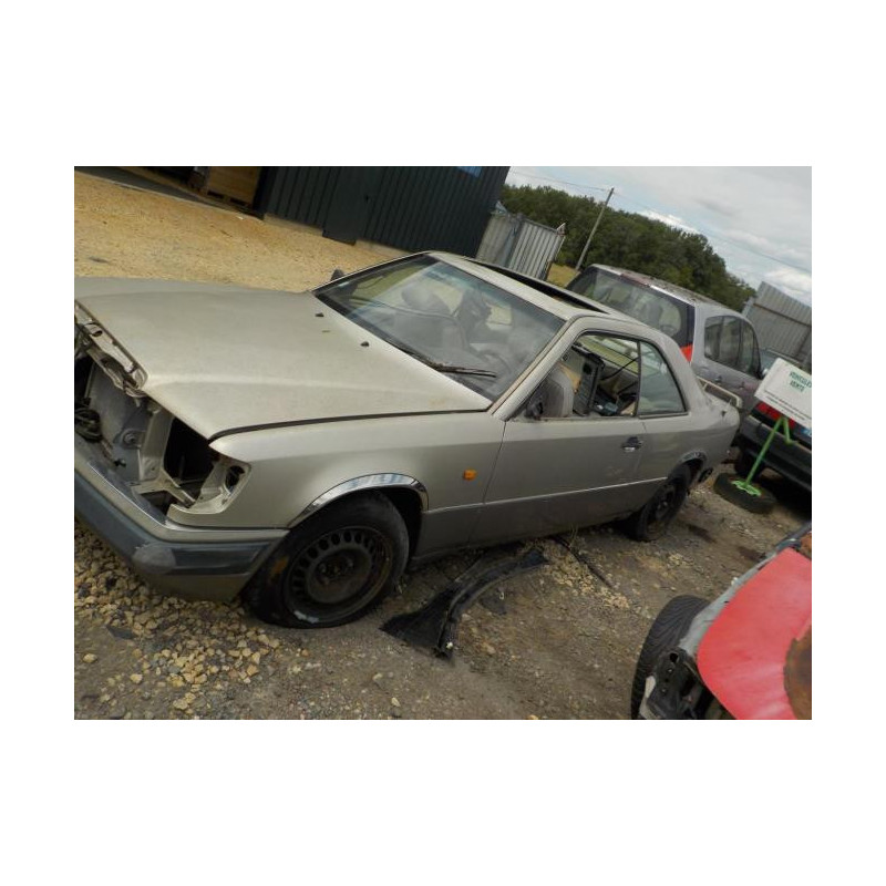 Platine feu arriere gauche MERCEDES 230 C124 PHASE 1 COUPE d’occasion