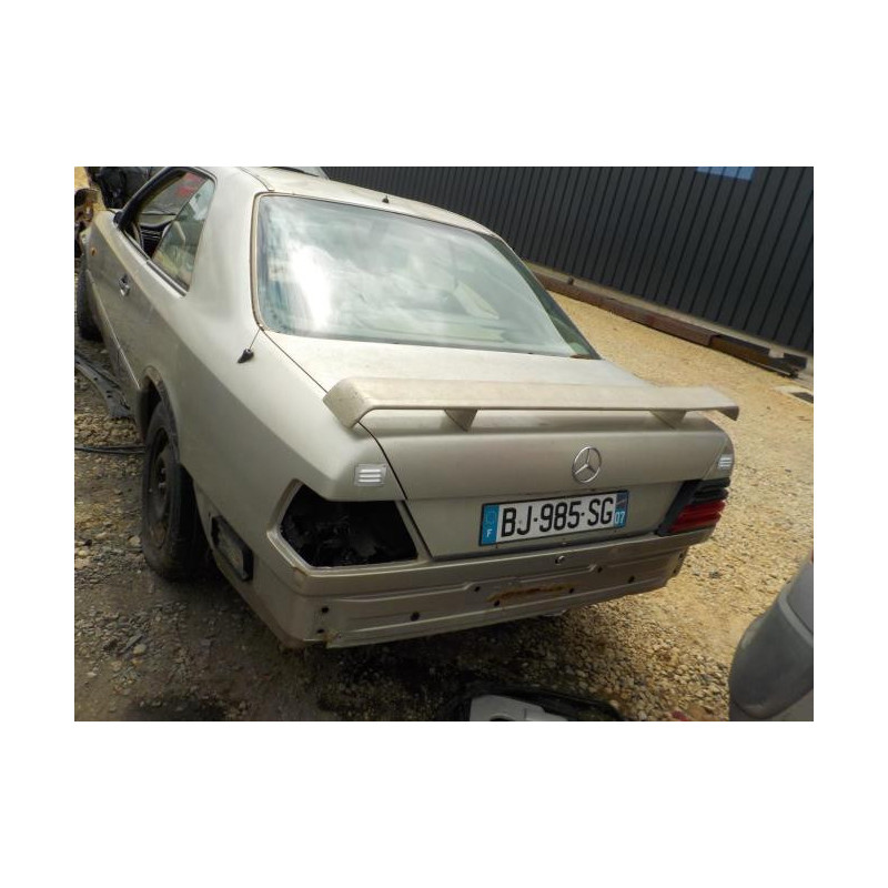 Platine feu arriere gauche MERCEDES 230 C124 PHASE 1 COUPE d’occasion