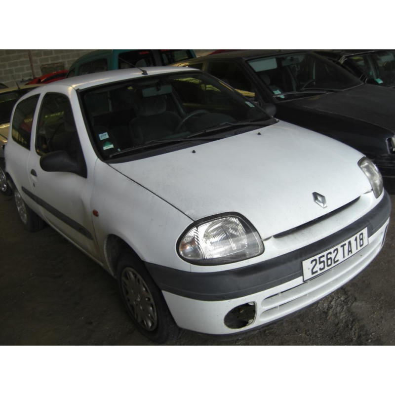 Eclairage de plafonnier RENAULT CLIO 2 PHASE 1 d’occasion