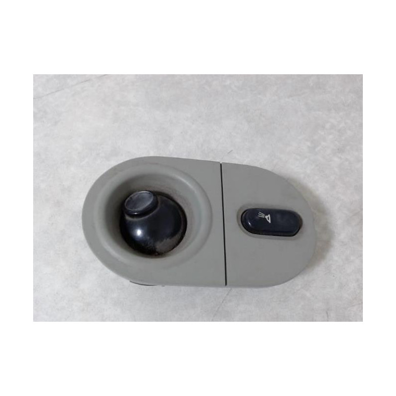 Eclairage de plafonnier RENAULT LAGUNA 1 PHASE 2 d’occasion