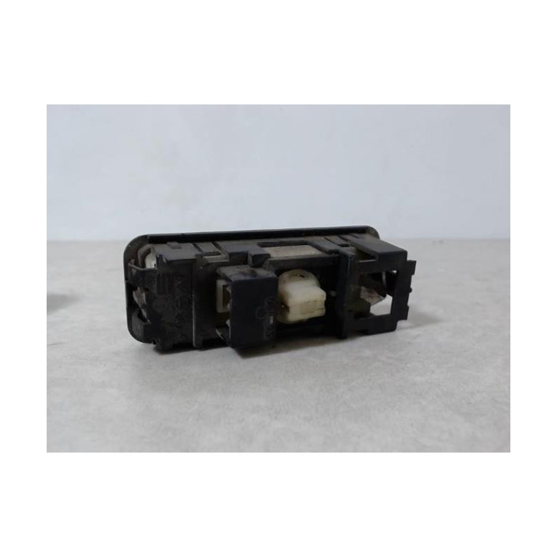 Eclairage de plafonnier PEUGEOT 405 PHASE 1 d’occasion