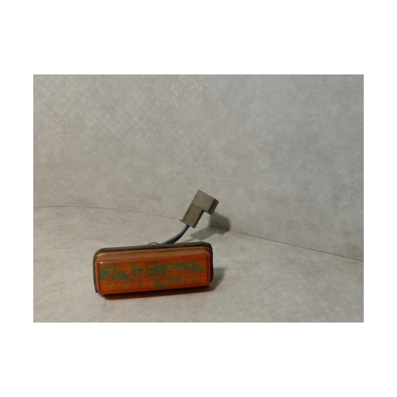 Repetiteur clignotant avant droit  (Feux) FIAT CROMA 1 PHASE 1 d’occasion