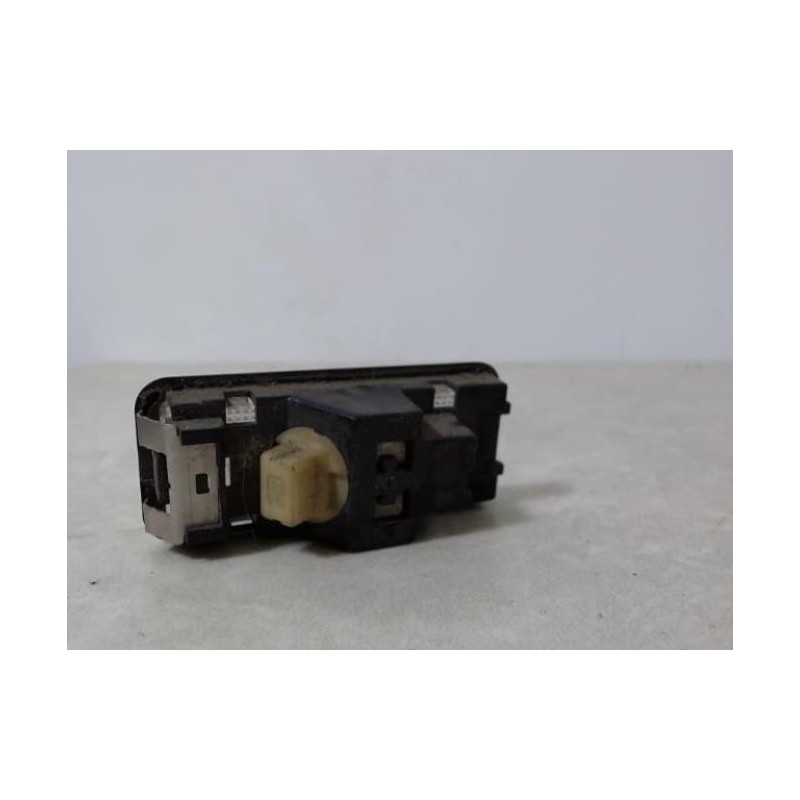 Eclairage de plafonnier PEUGEOT 206 PHASE 1 d’occasion