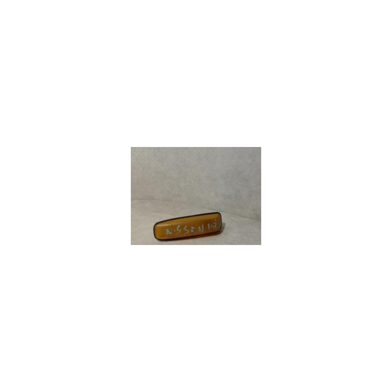 Repetiteur clignotant avant gauche (Feux) NISSAN PRIMERA 1 PHASE 1 d’occasion