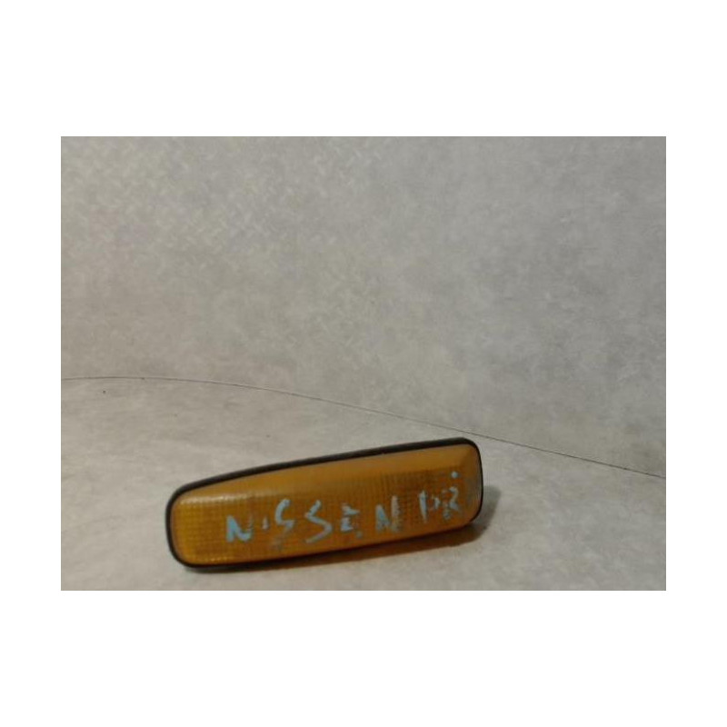 Repetiteur clignotant avant gauche (Feux) NISSAN PRIMERA 1 PHASE 1 d’occasion