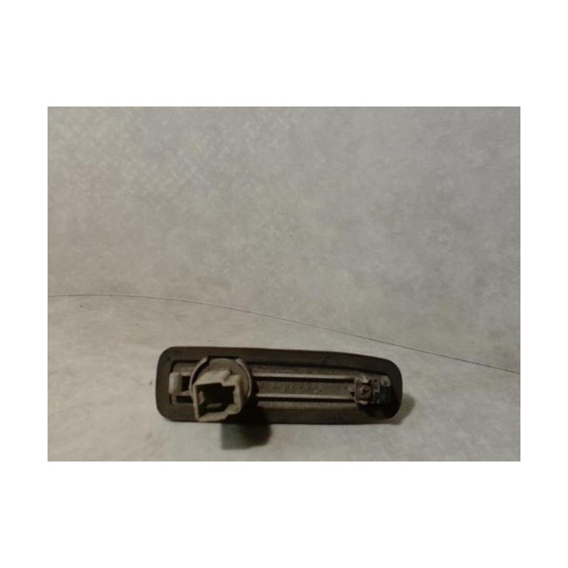 Repetiteur clignotant avant gauche (Feux) NISSAN PRIMERA 1 PHASE 1 d’occasion